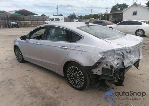 2017 Ford Fusion Titanium z USA, uszkodzony, nr VIN 3FA6P0K90HR332345